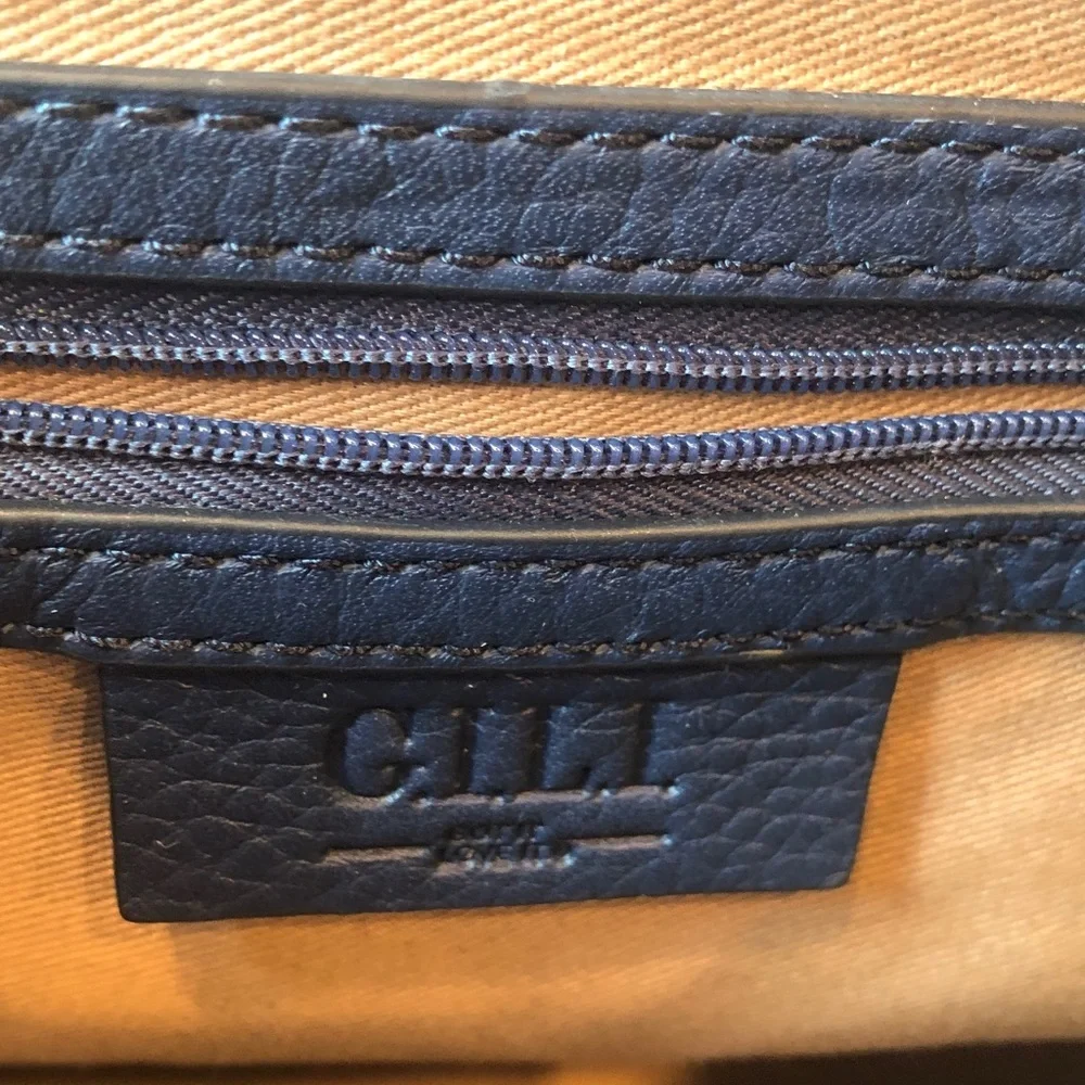 NWOT G.I.L.I. Navy Leather Croc Embossed Satchel Crossbody Bag